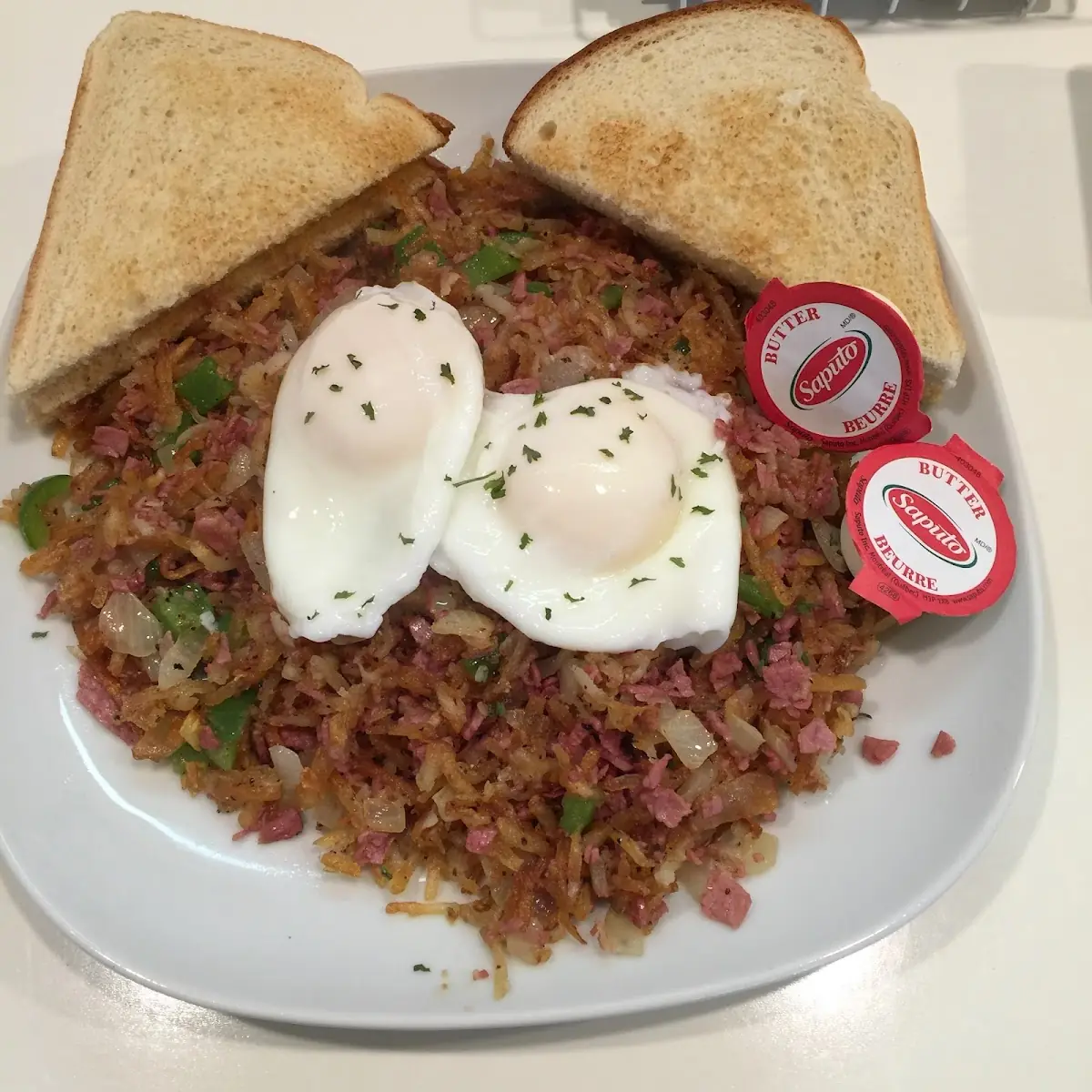Corned Beef Hash, Café 8
