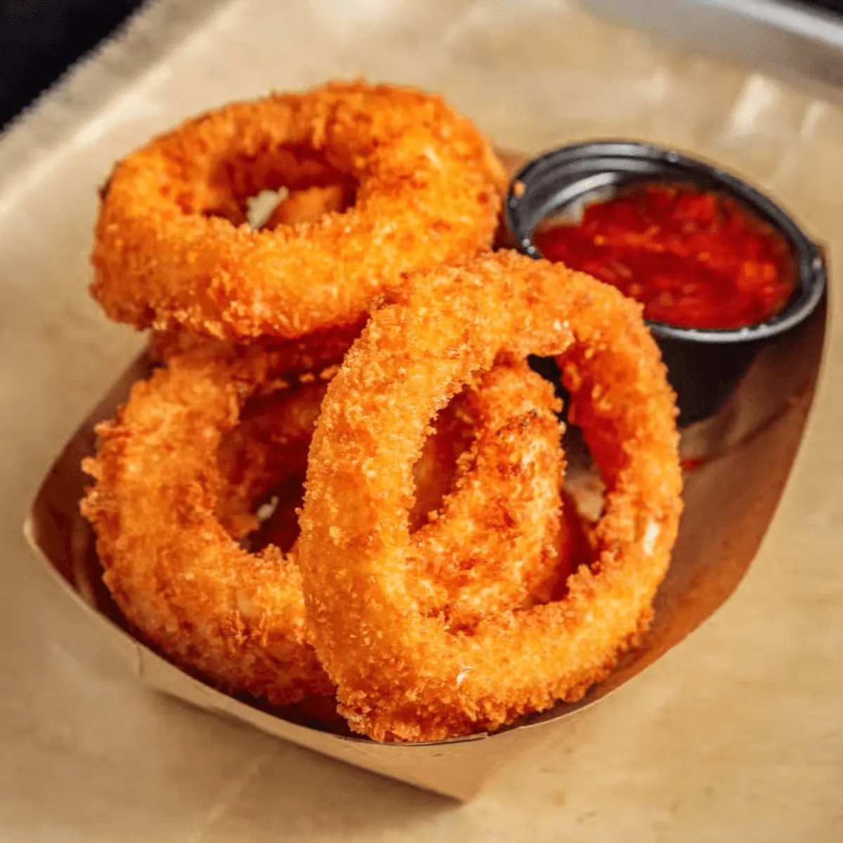 Onion Rings with Strawberry Chipotle Sauce