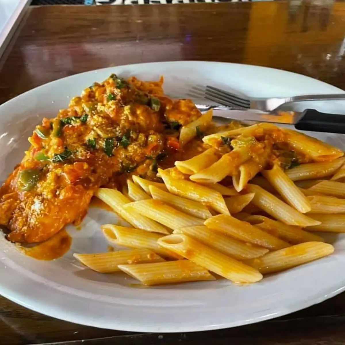 Penne Vodka Con Pollo