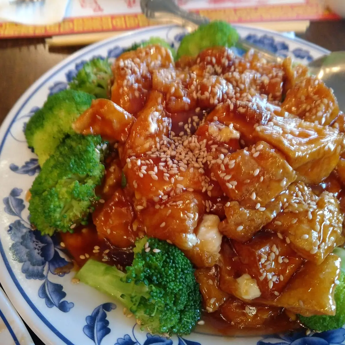 Sesame Chicken with Steamed Broccoli