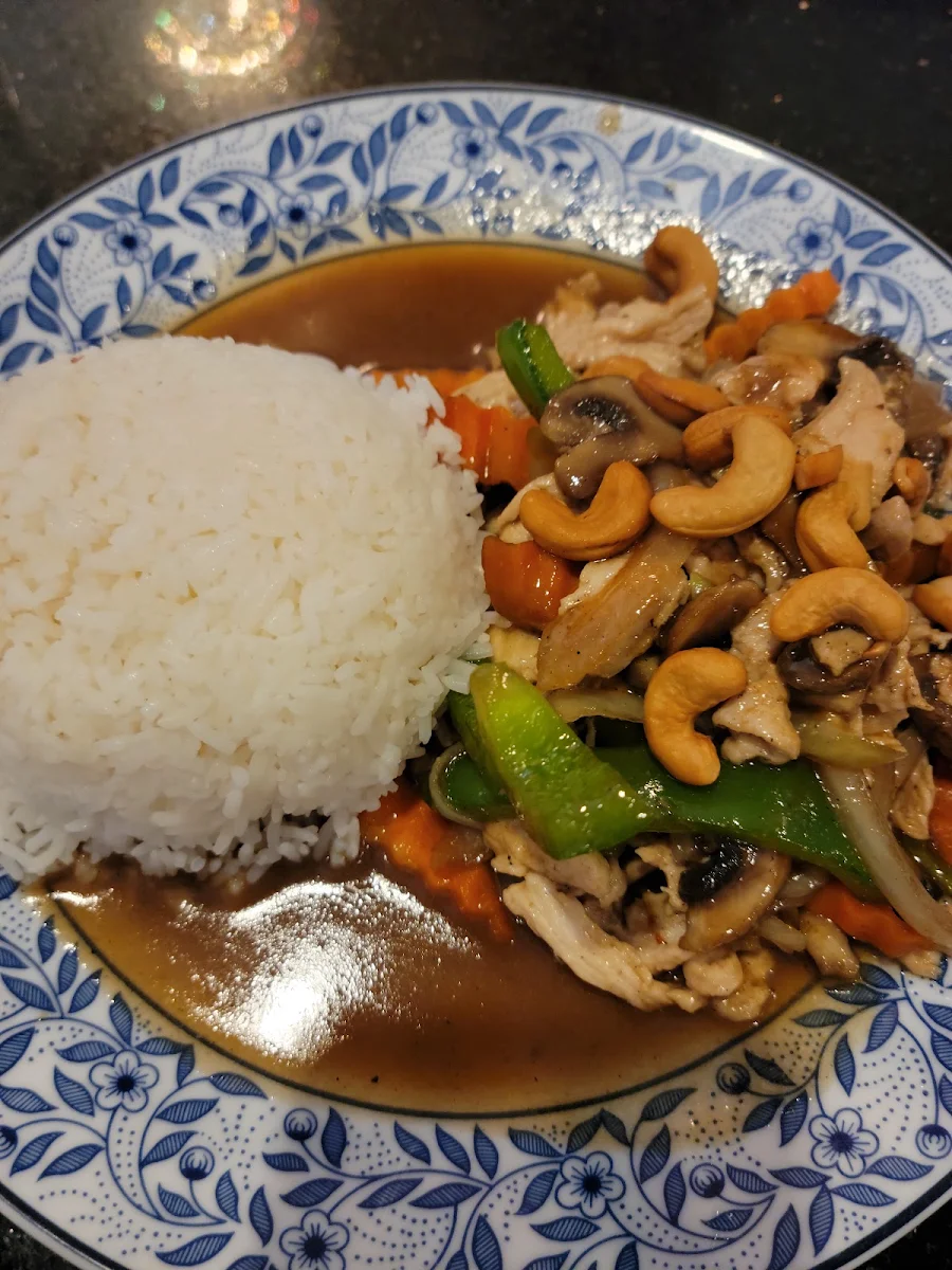 Cashew Chicken