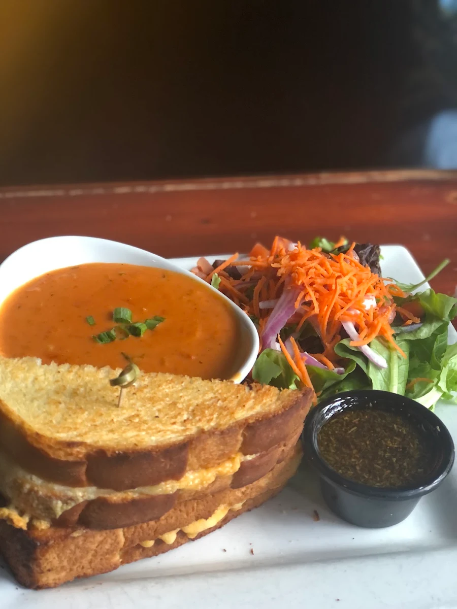 Grilled Cheese & Tomato Bisque