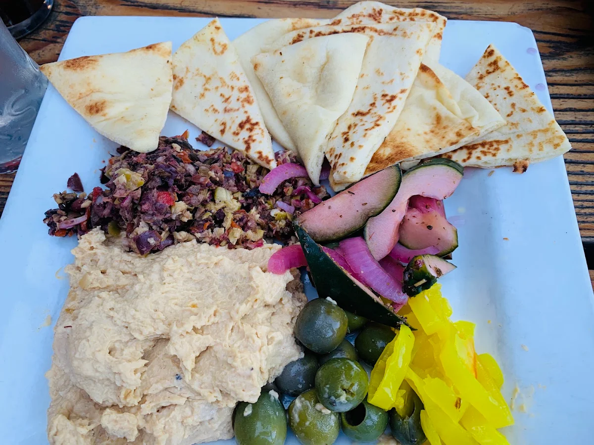 Hummus Plate