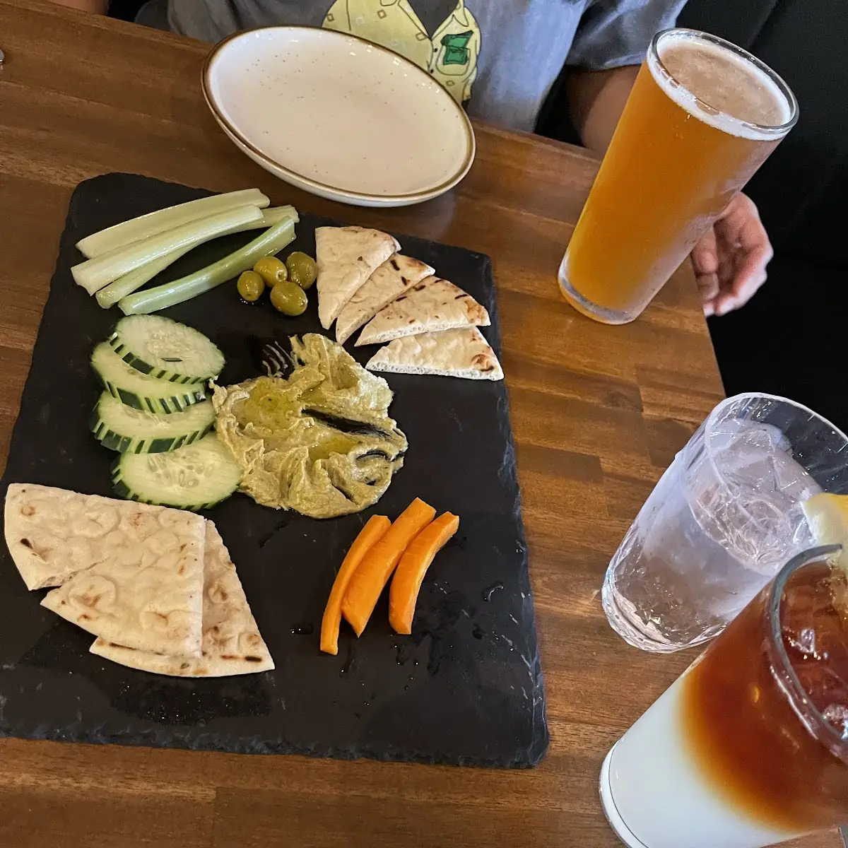 Hummus Plate