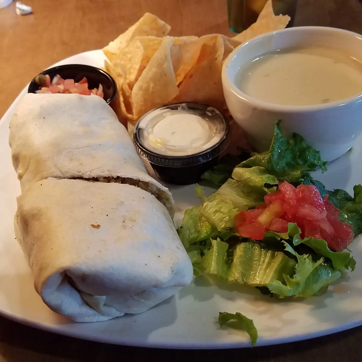 Burrito Grilled Chicken w Queso Dip