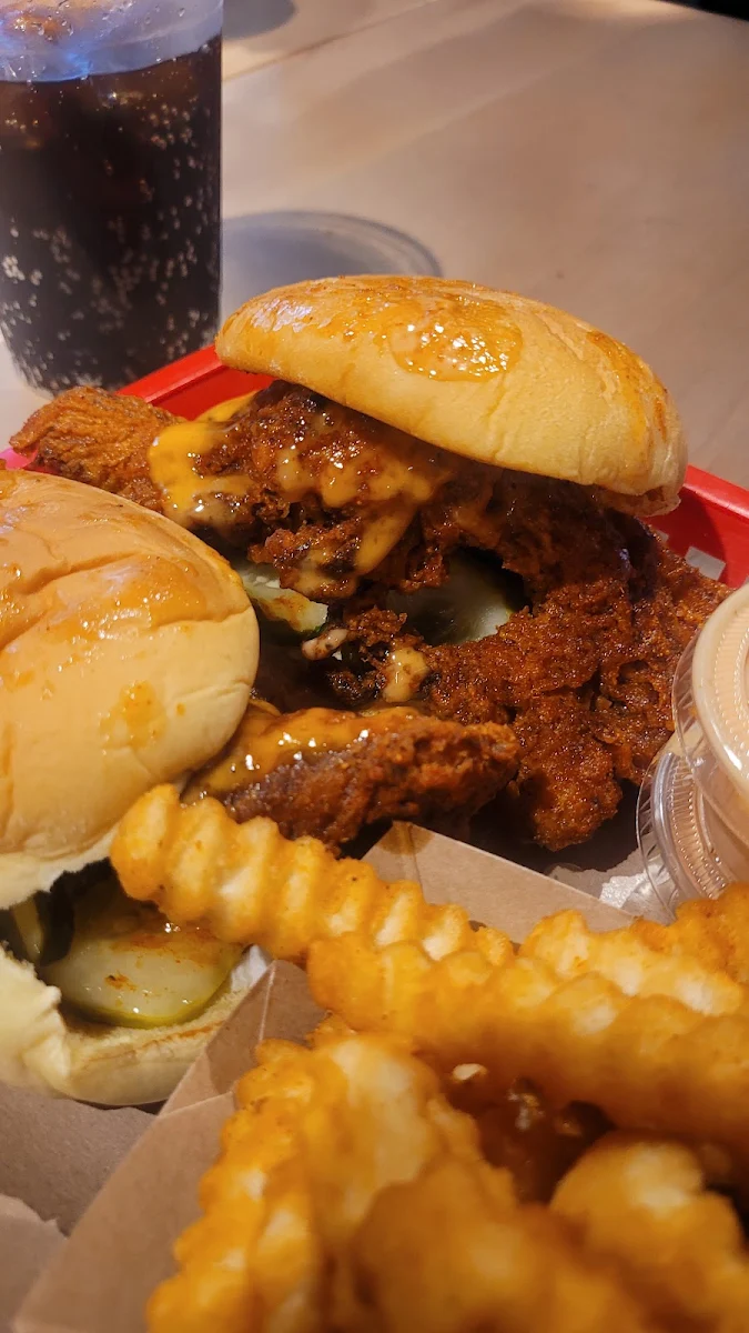 Daves 2, Dave's Hot Chicken