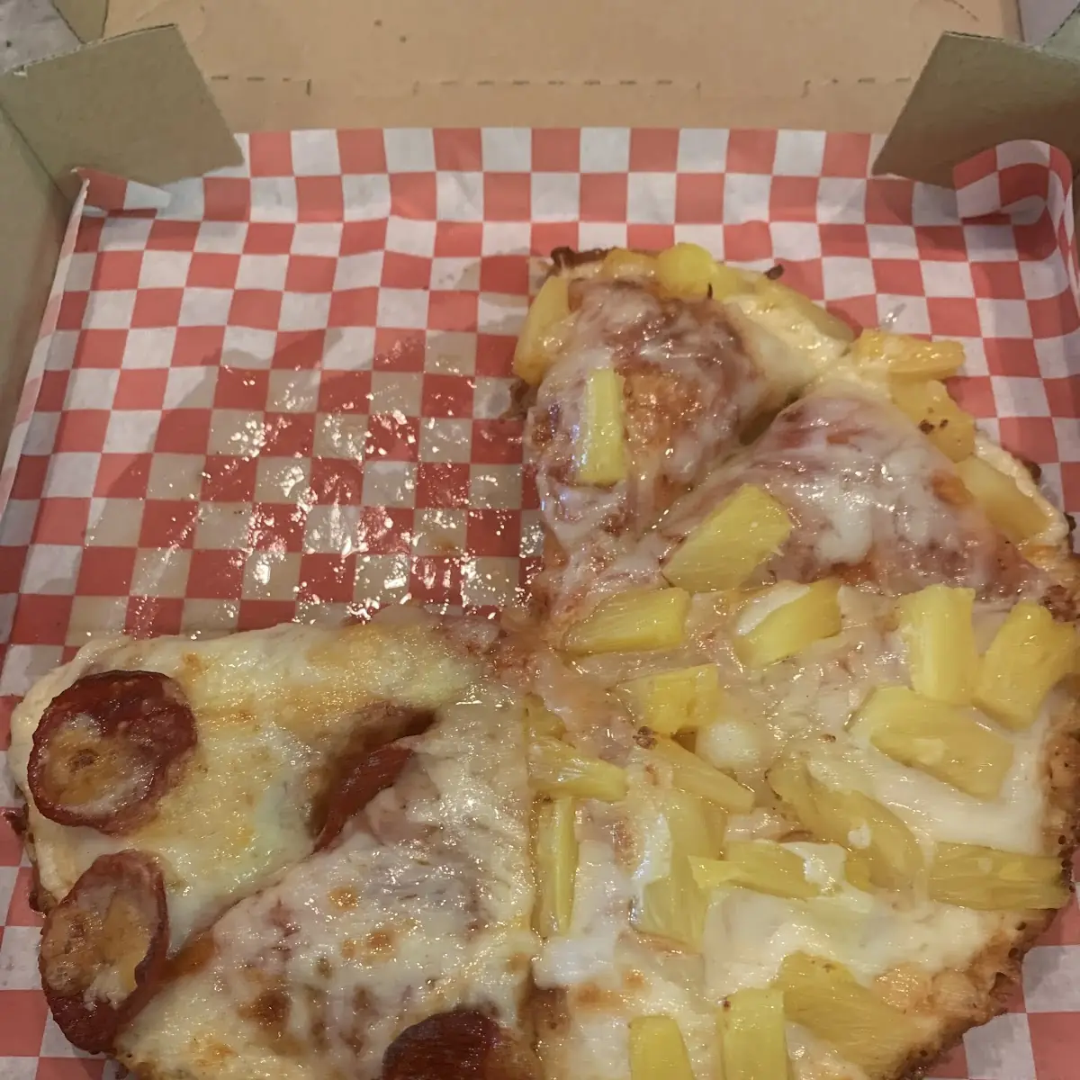 Hawaiian Pizza