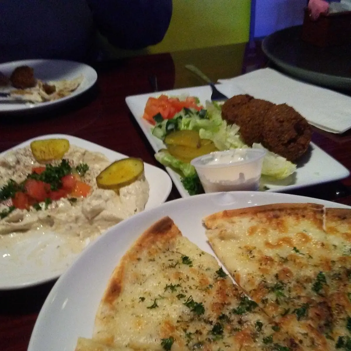 Hummus Falafel