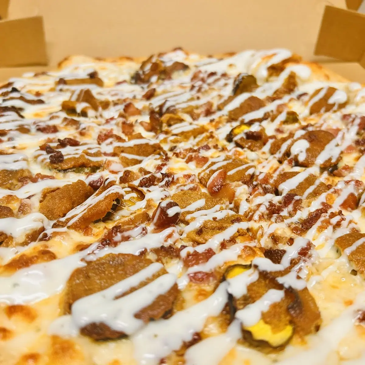 Large Buffalo Chicken Pizza