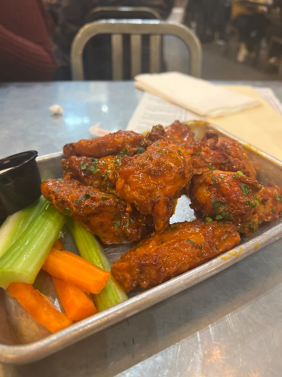 Plain Chicken Wings with Ranch Dressing