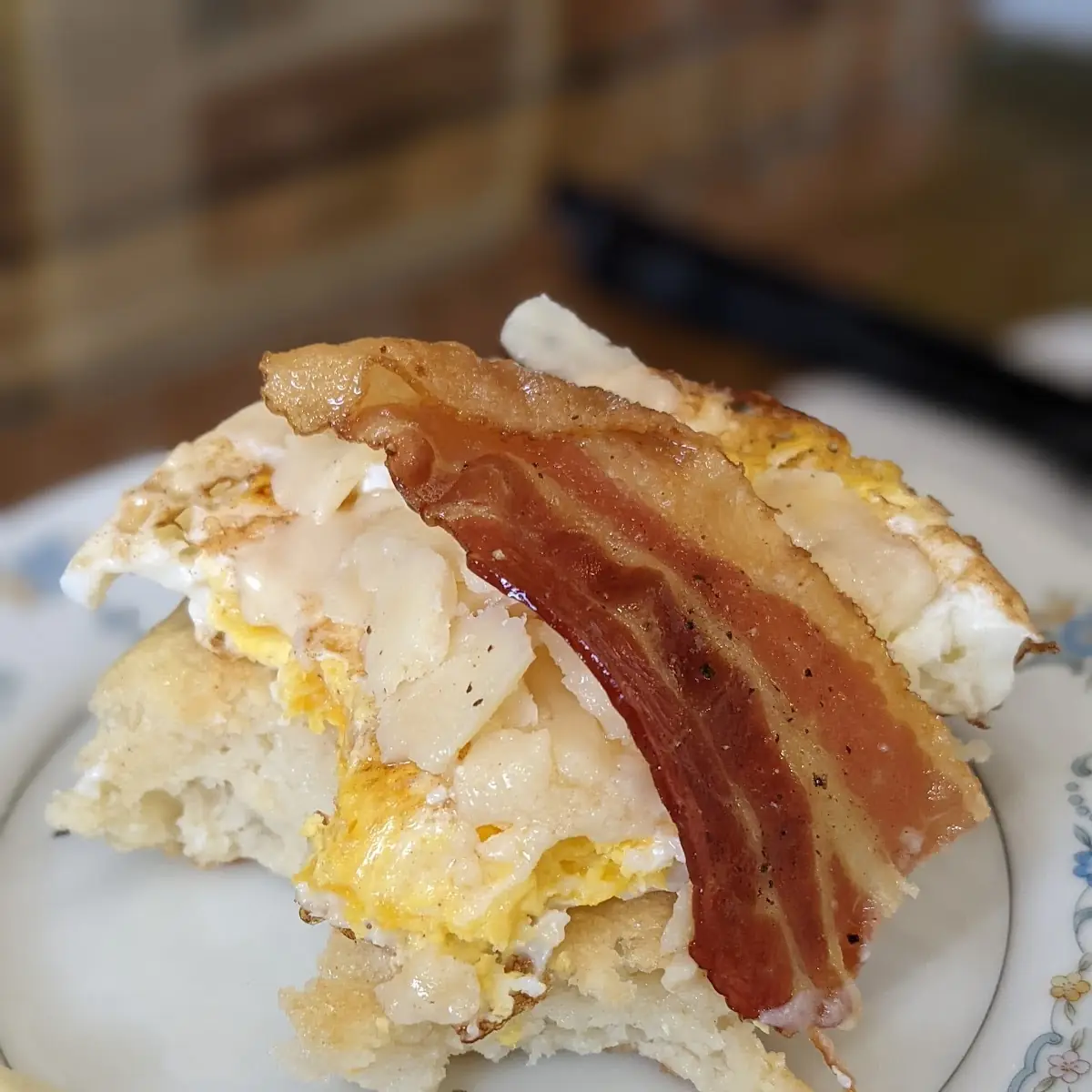 Bacon Egg and Cheddar Crumpet