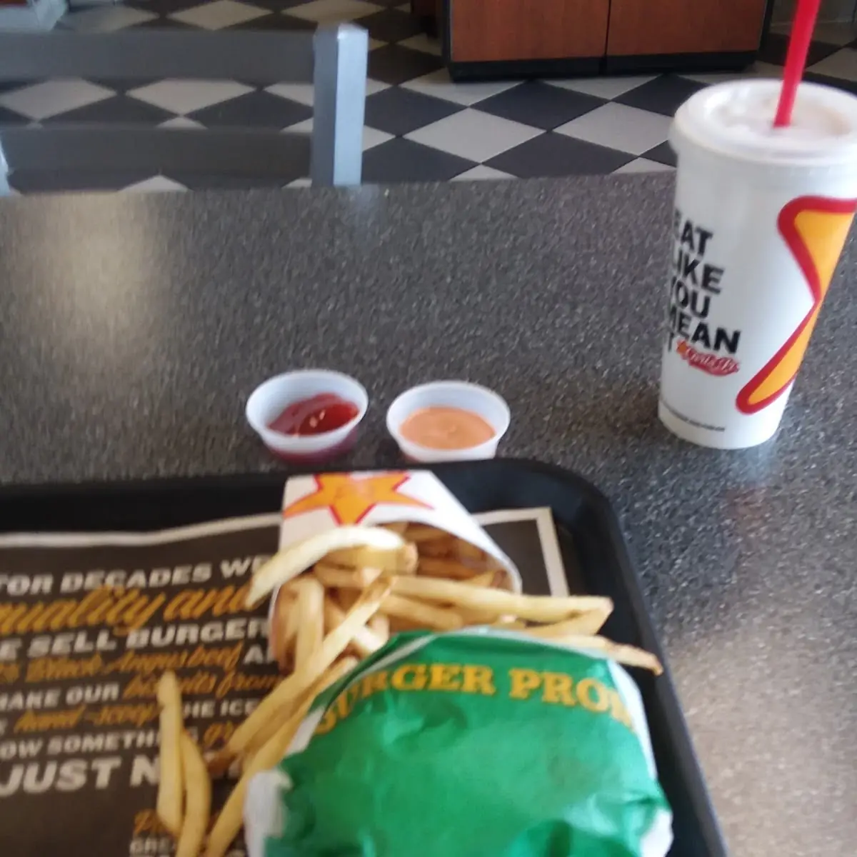 Hamburgesa Con Papas Fritas