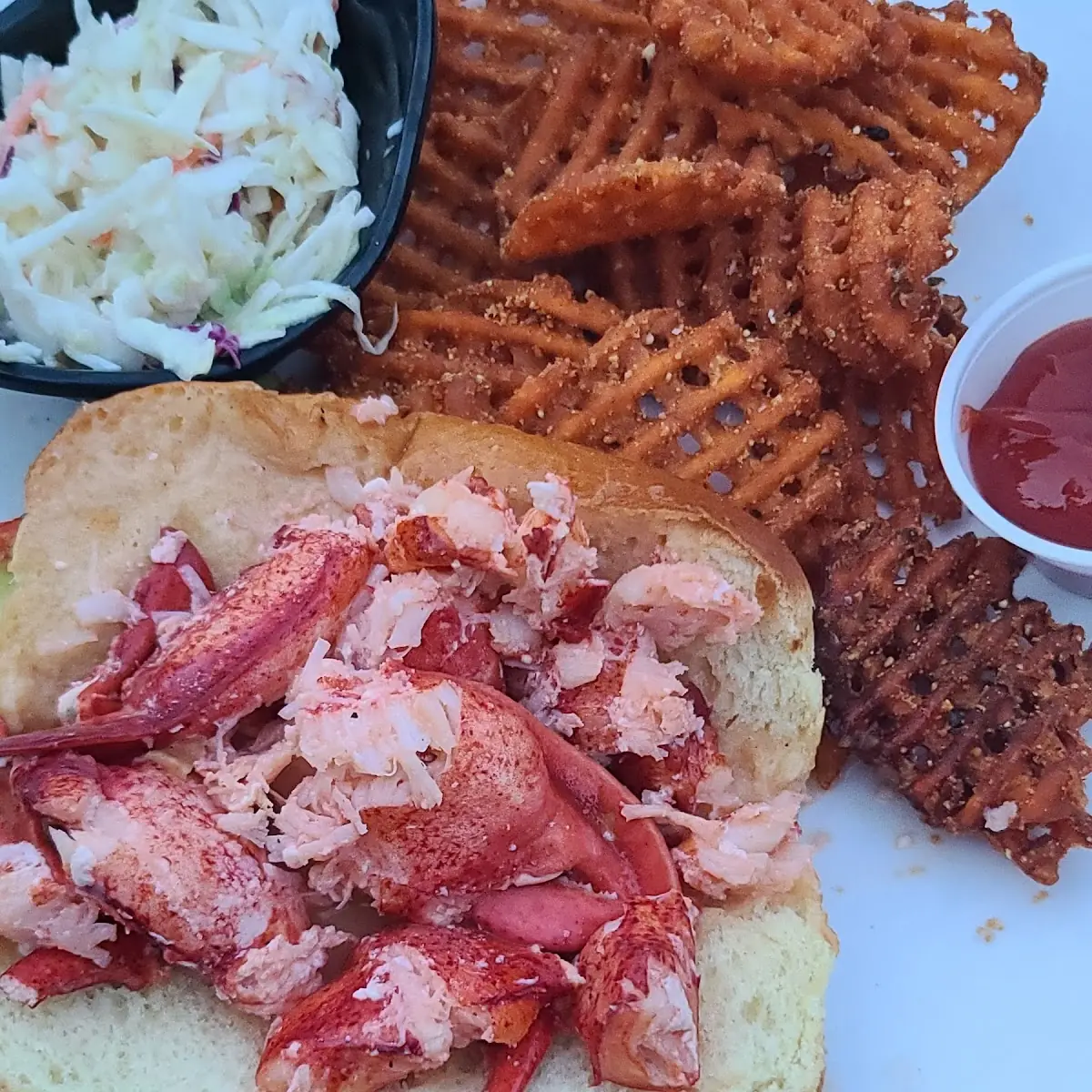 Lobster Roll with Fries