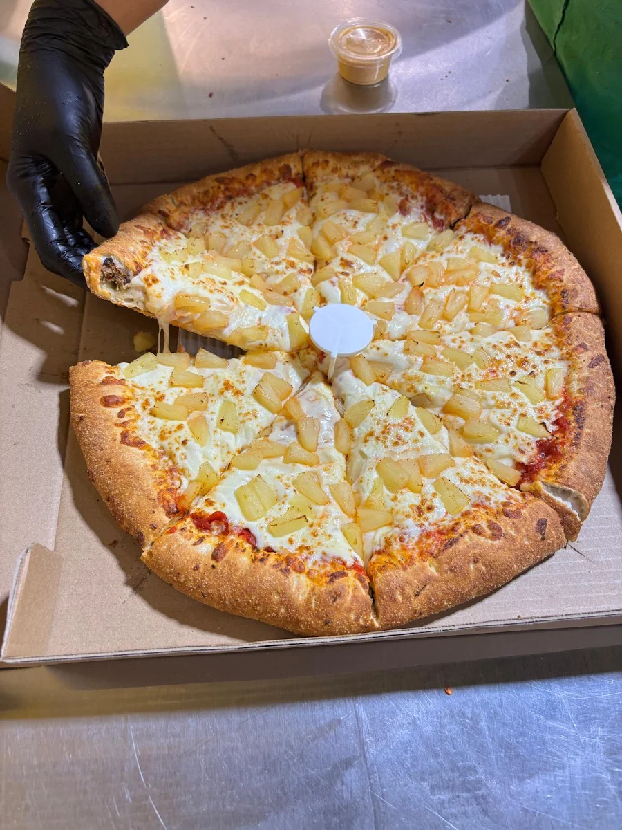 Highlights, Slice City Pizza & Chicken