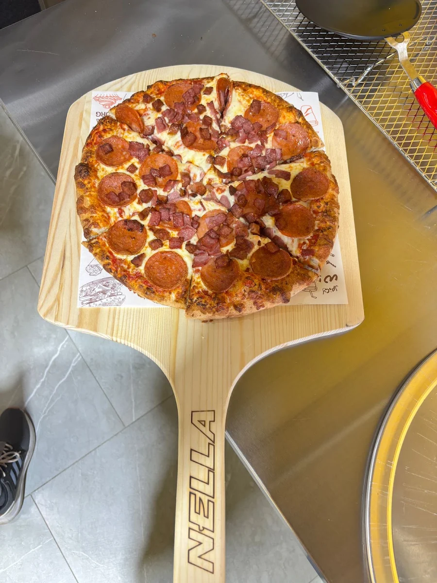 Highlights, Slice City Pizza & Chicken