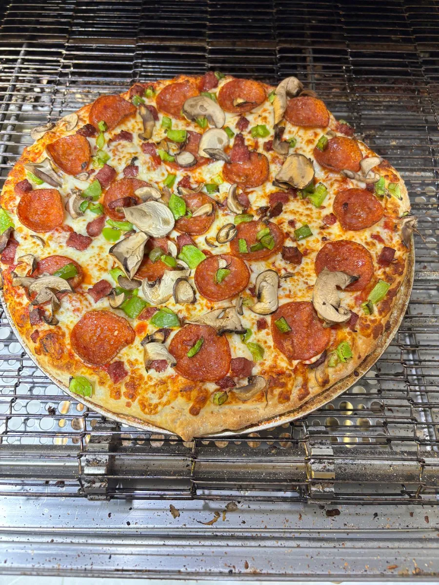 Highlights, Slice City Pizza & Chicken