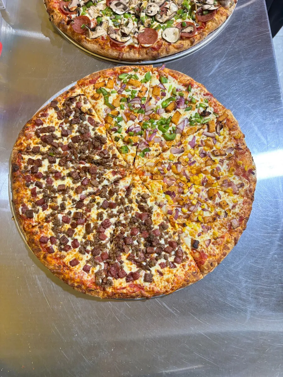 Highlights, Slice City Pizza & Chicken