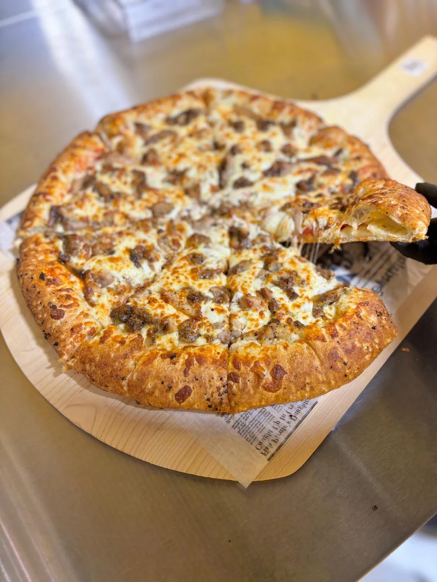 Highlights, Slice City Pizza & Chicken