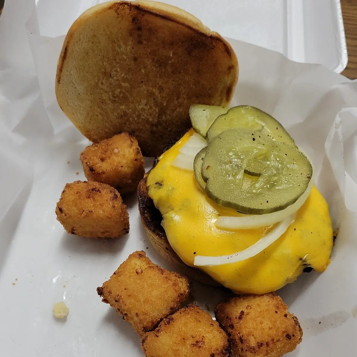 Cheeseburger with Mac and Cheese Bites