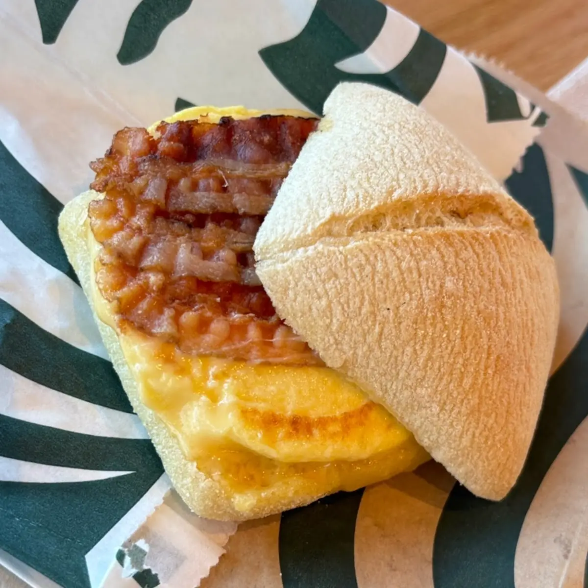 Bacon Egg & Gouda Breakfast Sandwich