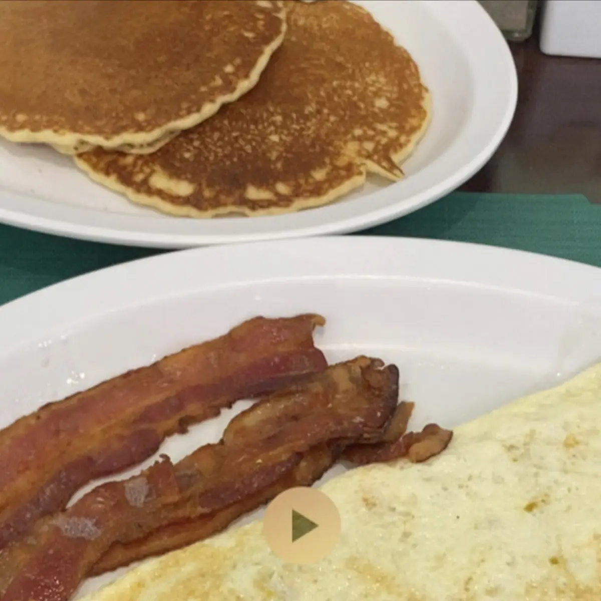 Scrambled Egg Omelette with Bacon