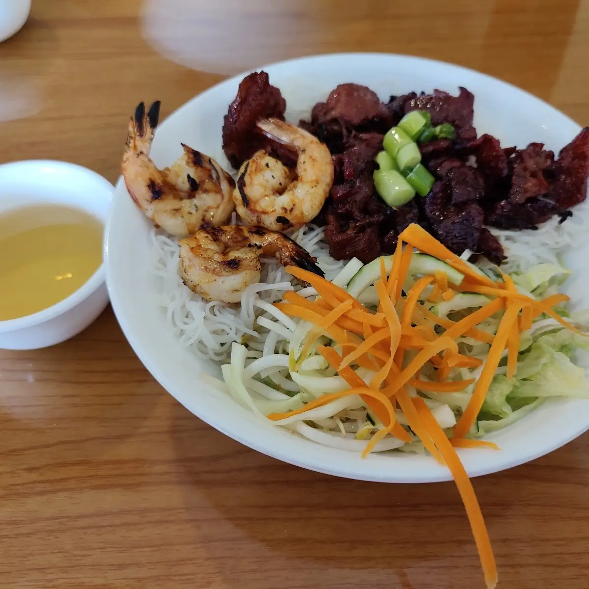 Egg Roll & Grilled Pork