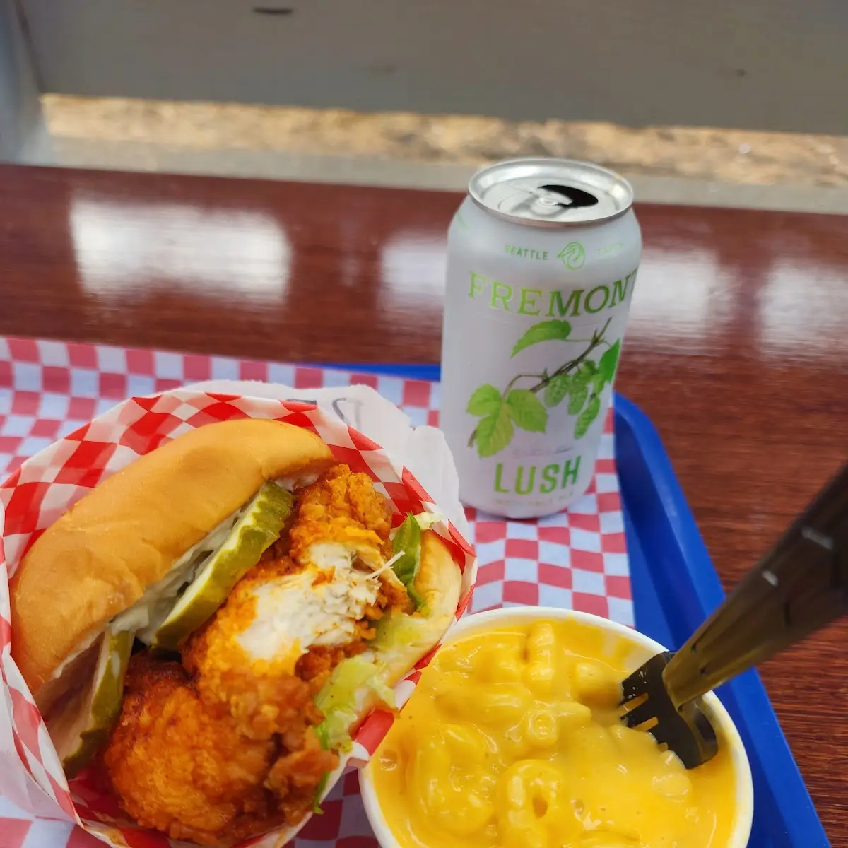 Chicken Sandwich Combo with Mac Cheese