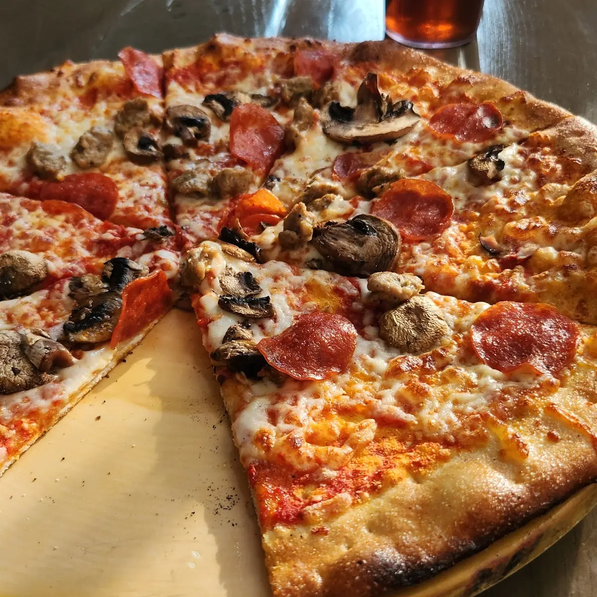 Mountain Meat Pizza