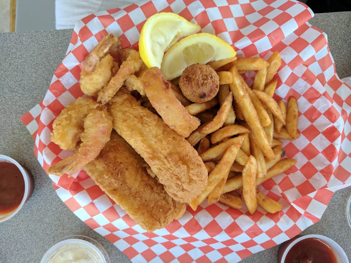 22-24pc Shrimp & lrg Fries