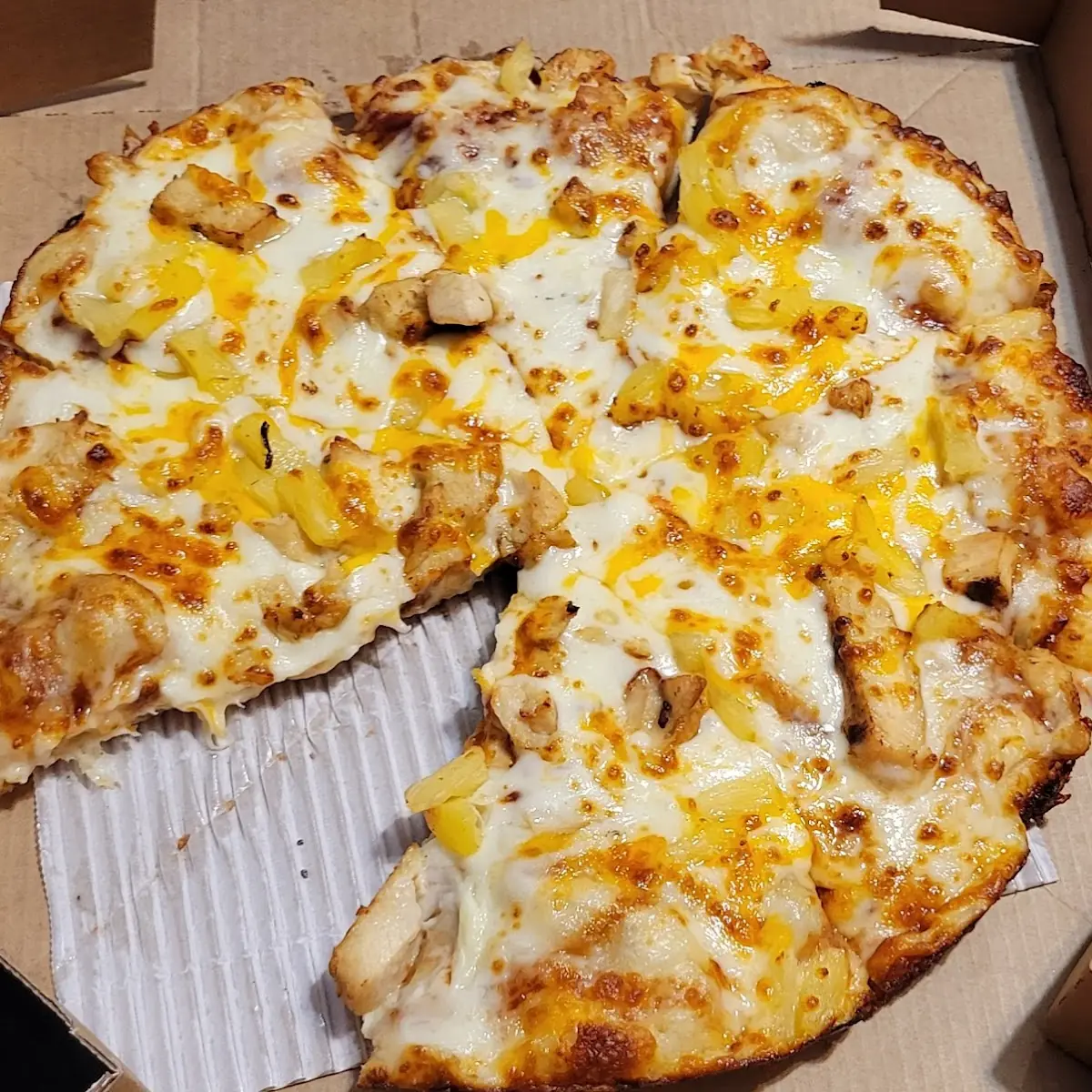 BBQ Chicken Pizza w Pineapple on Pan Crust