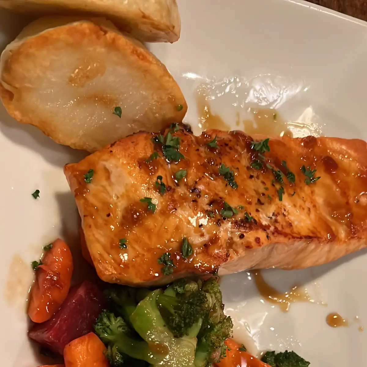 Seared Salmon - Contadina