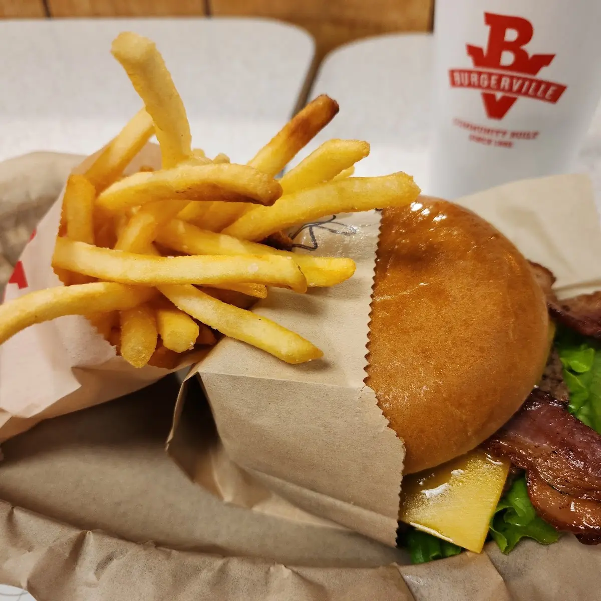 Bacon Cheeseburger Deluxe & Fries