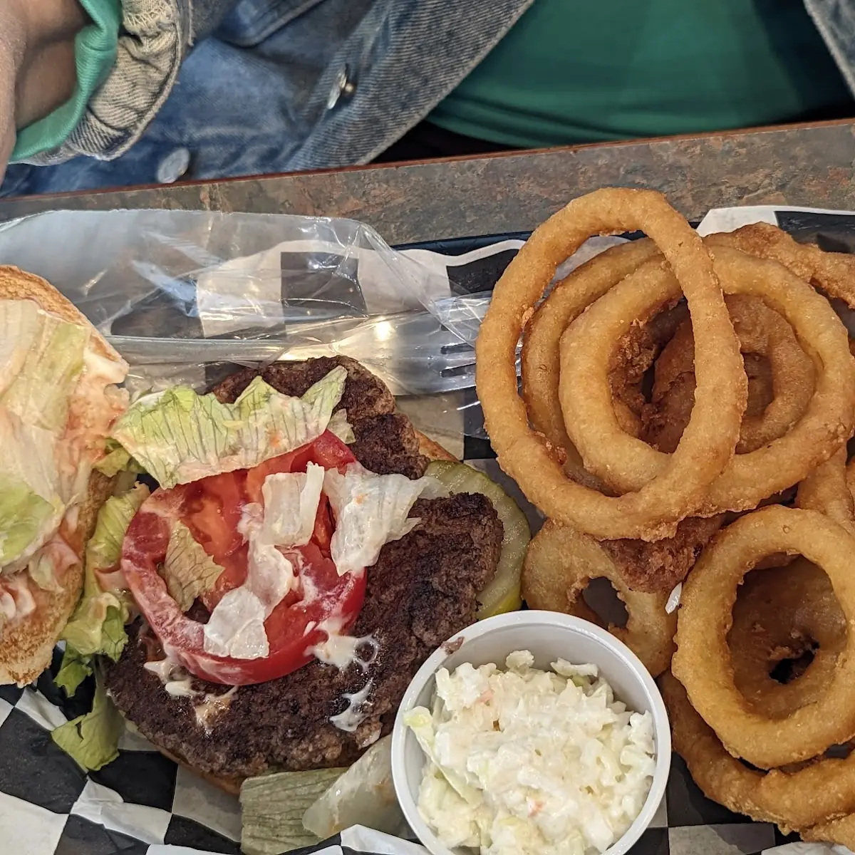 Hamburger with Onion Rings