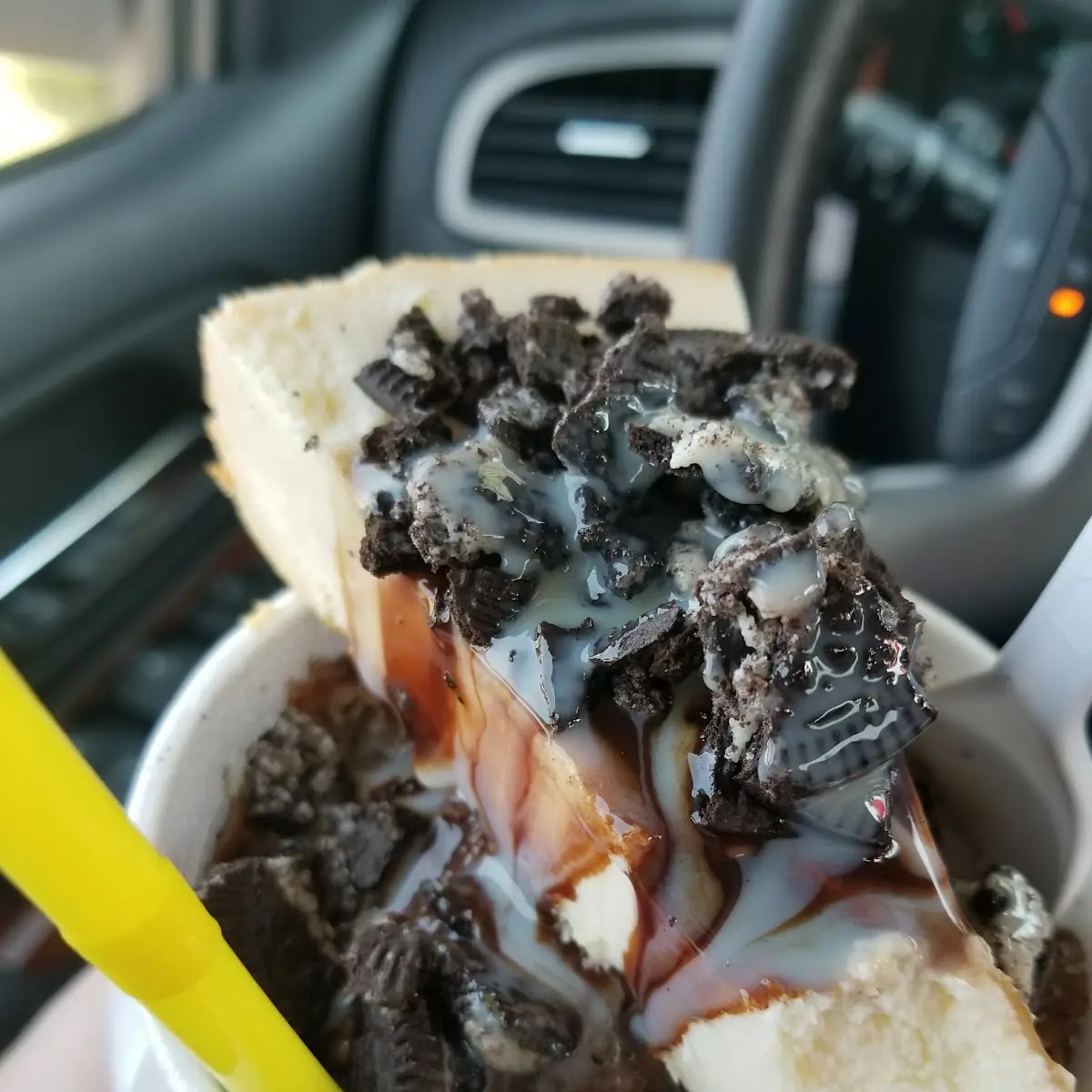 Oreo Cookies & Cream Snoball