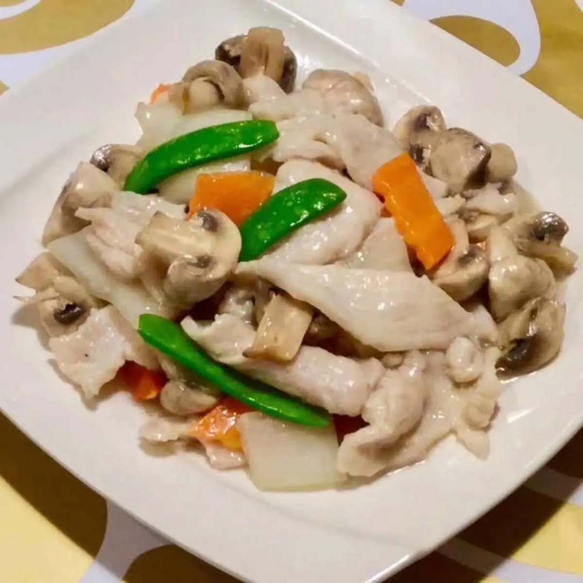 L Moo Goo Gai Pan