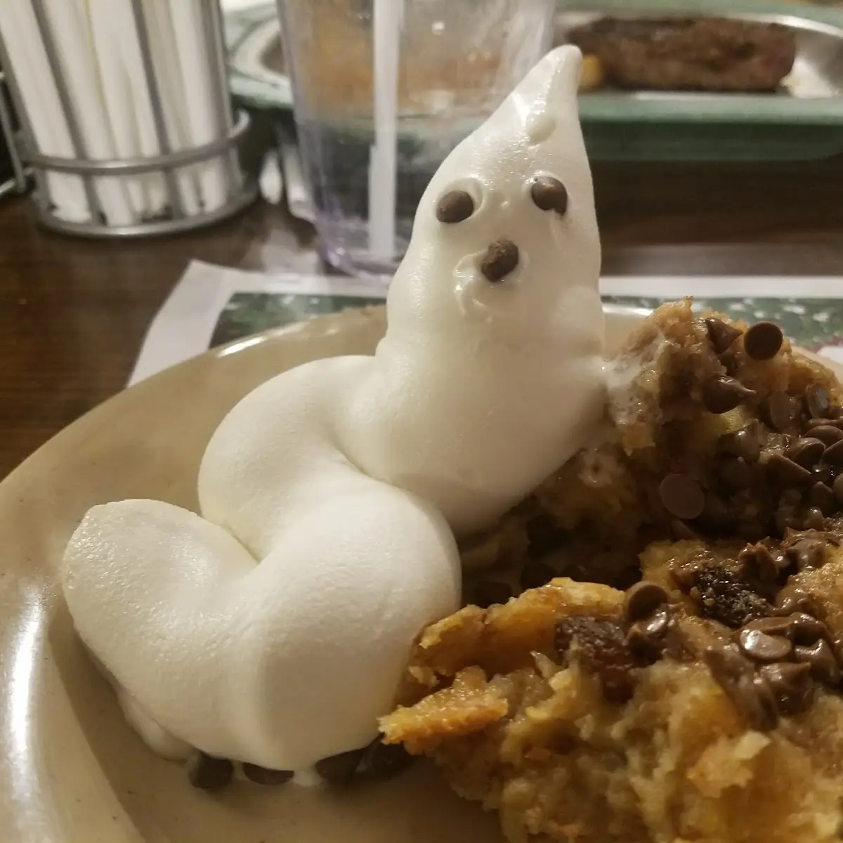Dessert Ice-Cream with Bread Pudding