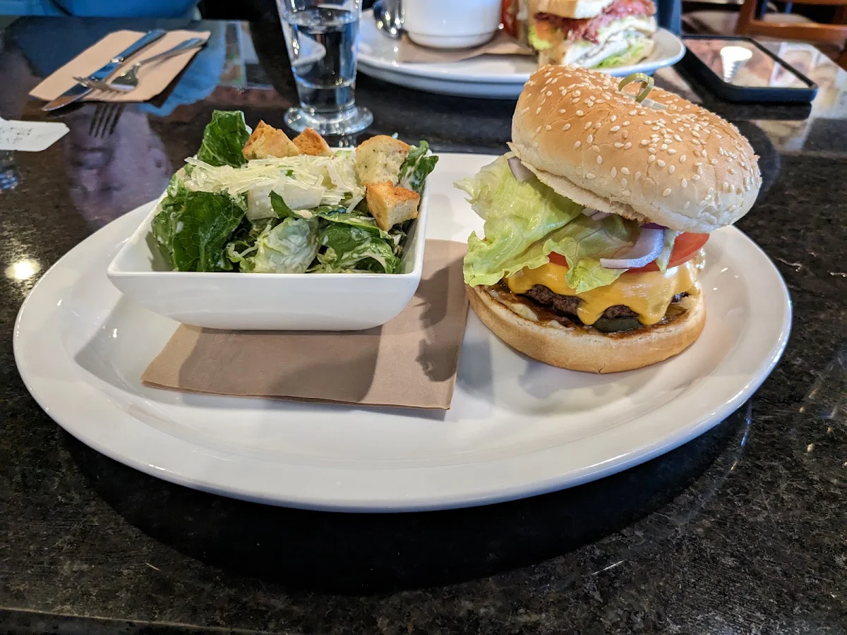 Cheeseburger, Ricky's All Day Grill - Kingsway