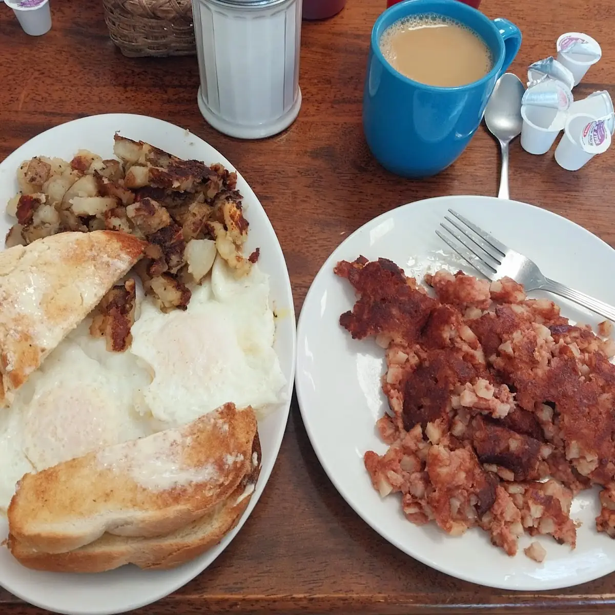 Corned Beef Hash 2eggs over Easy with Toast and Home Fries