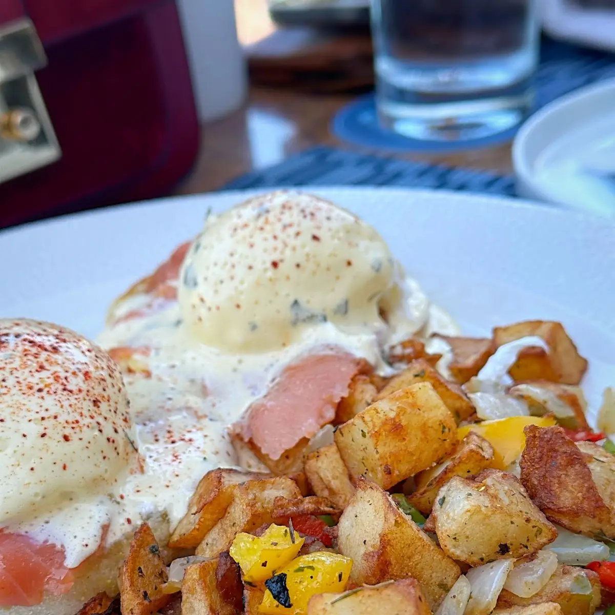 Smoked Salmon Eggs Benedict