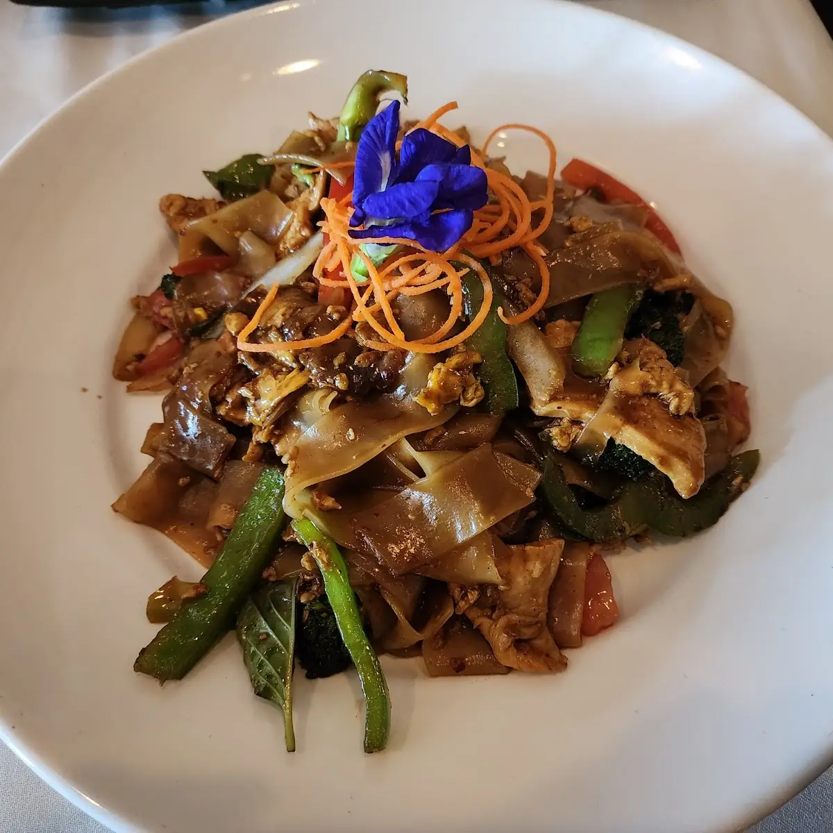 Drunken Noodles Pad Kee Mao