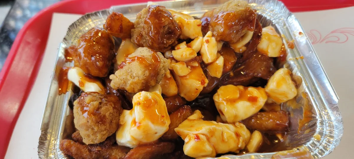 Poutine Thaï