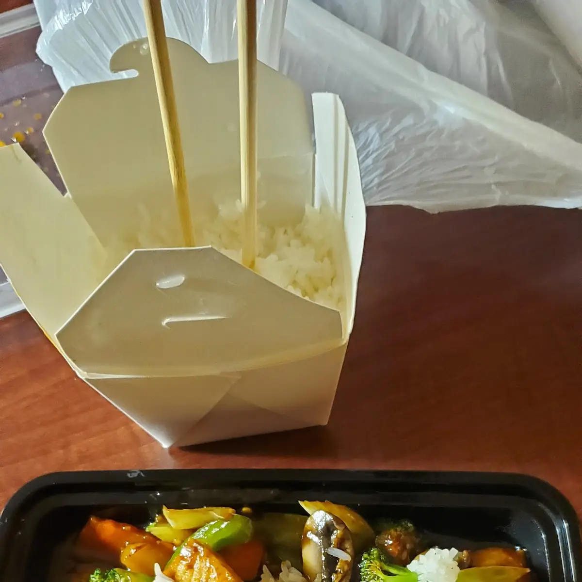Fried Tofu with Mixed Vegetables in Garlic Sauce