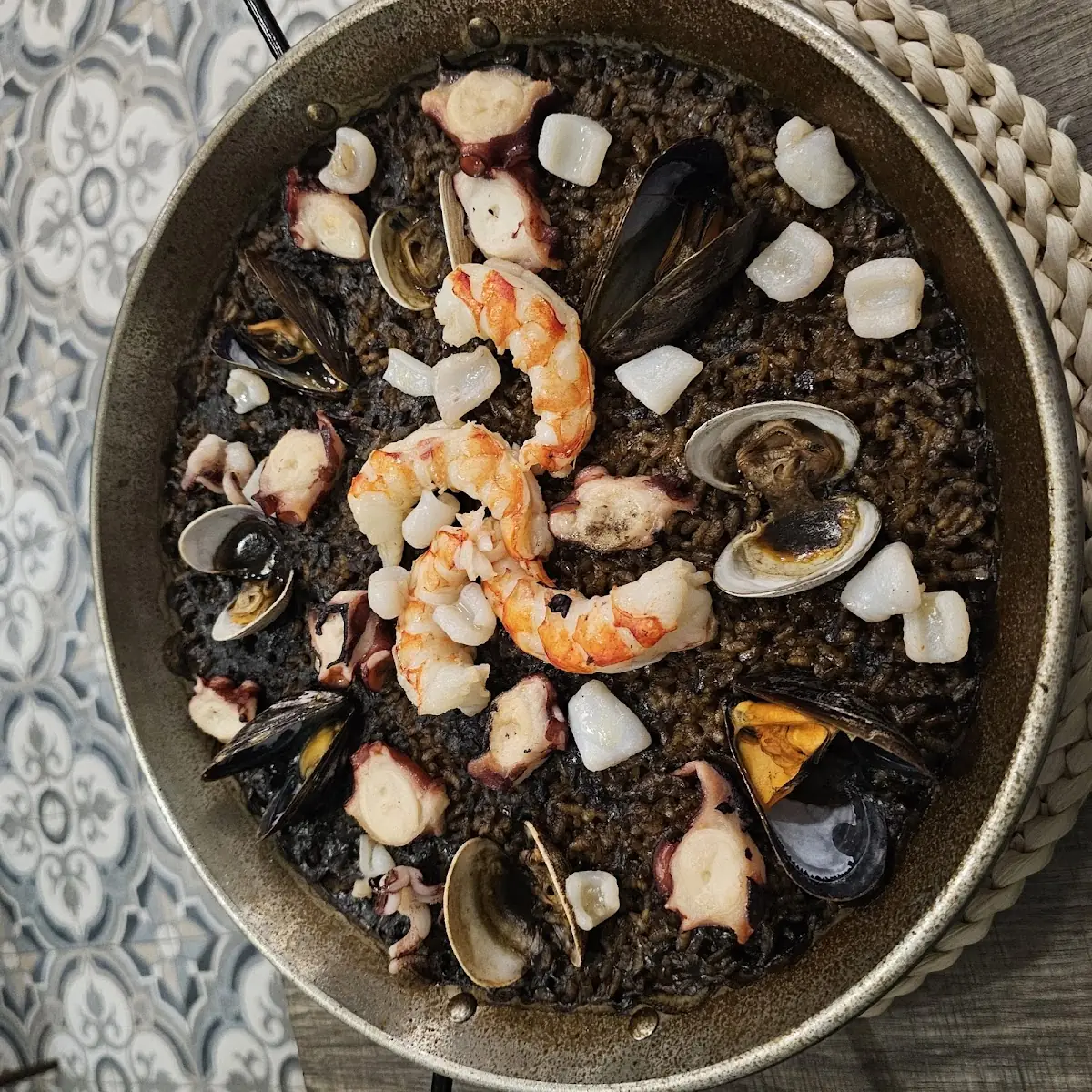 Arroz Negro, Little Barcelona
