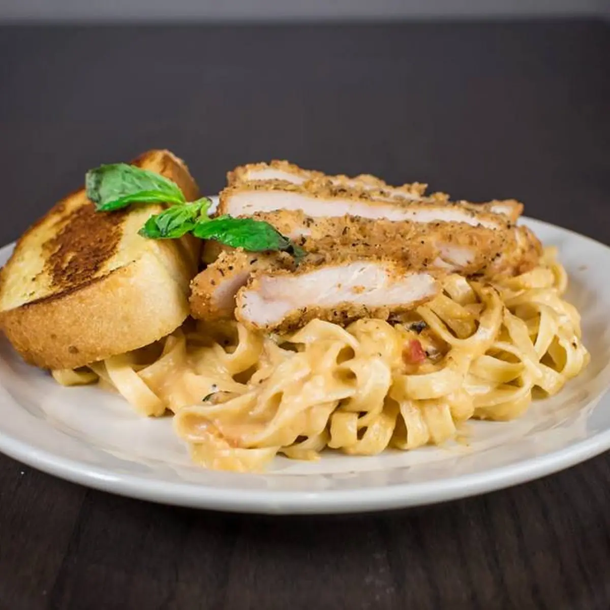 Fettuccine Alfredo