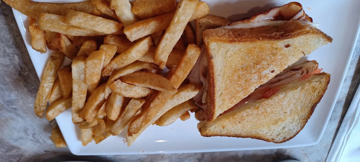 Grilled Cheese & Fries