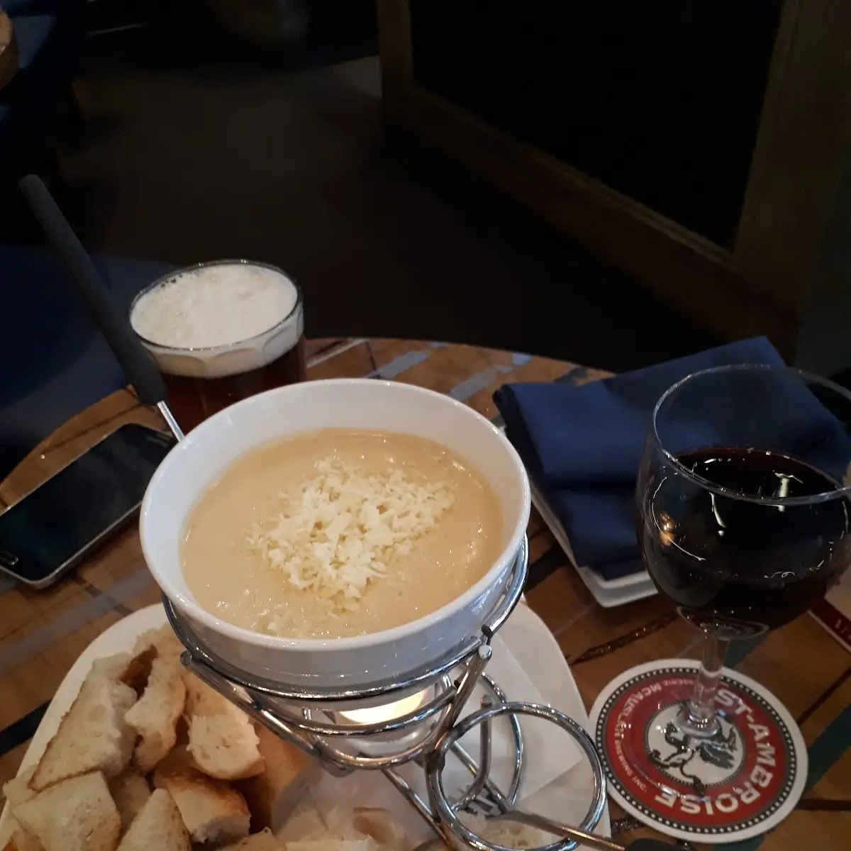 Cheese & Large Fondue
