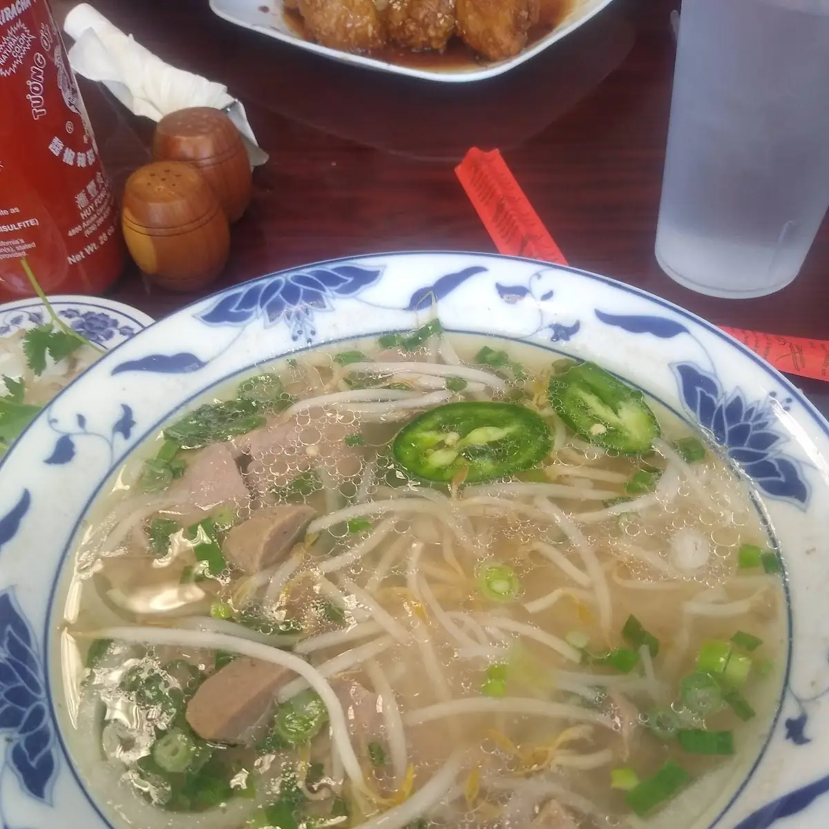 HS2. Pho Xao / Rice Noodles Stir-Fried