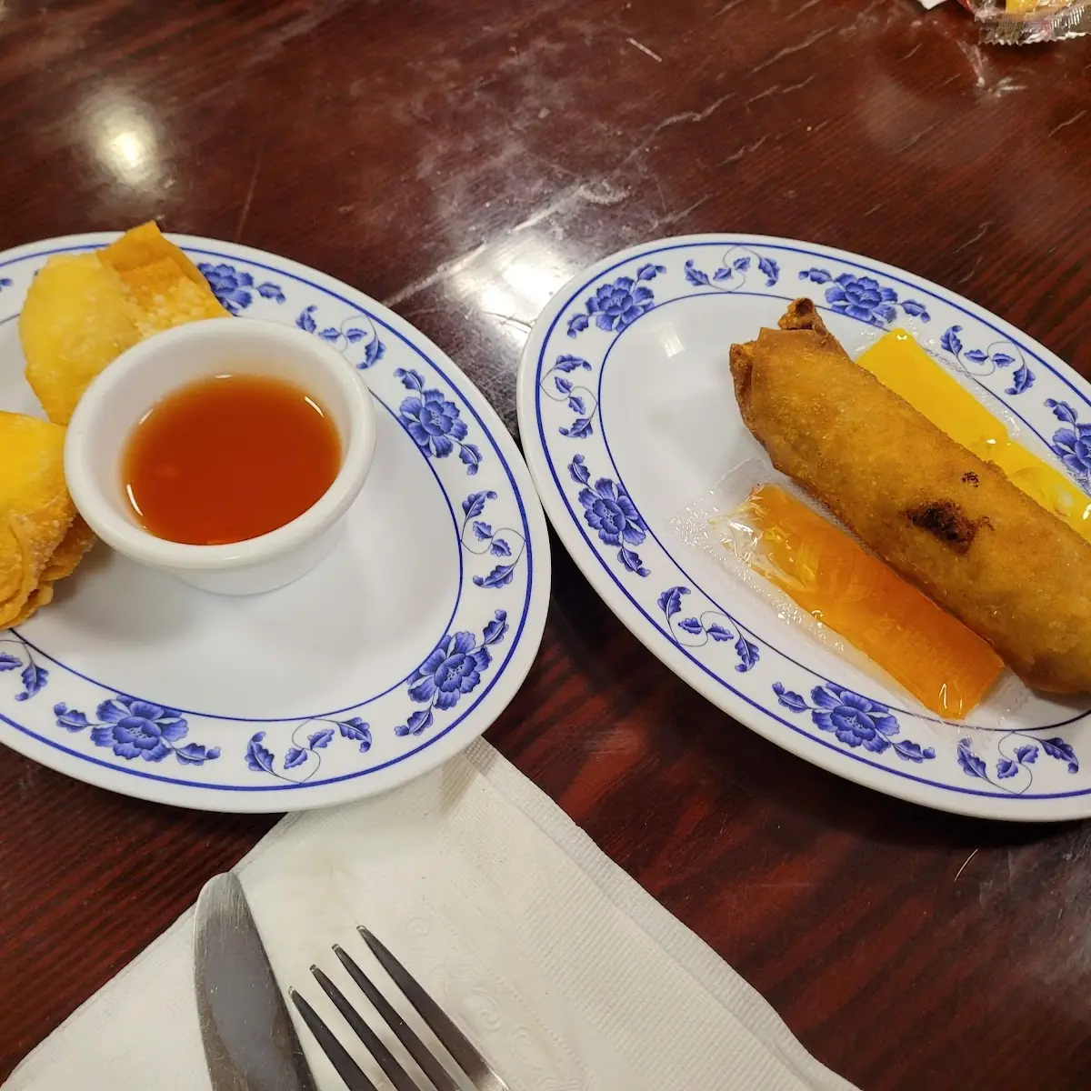 K4. Chicken & 1 Piece Egg Roll