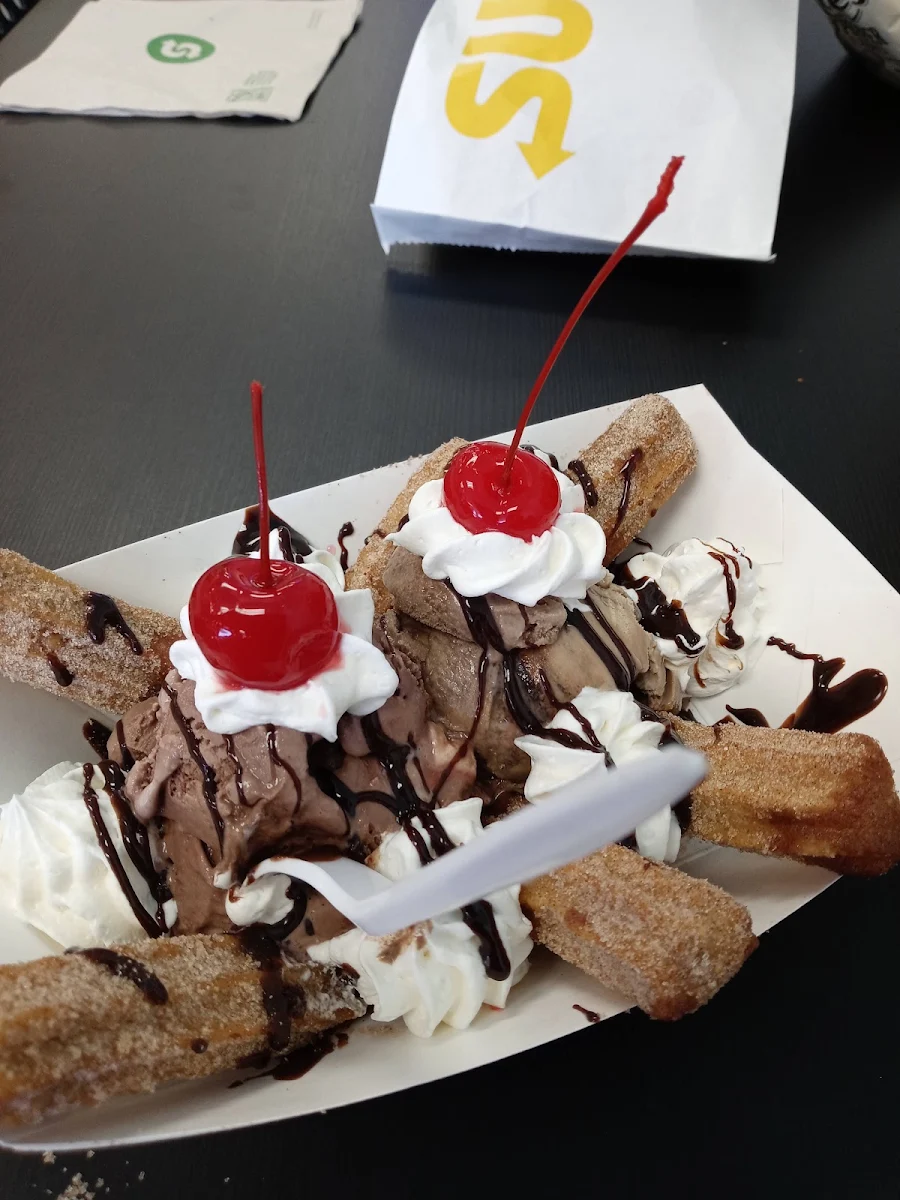 Traditional Banana Split