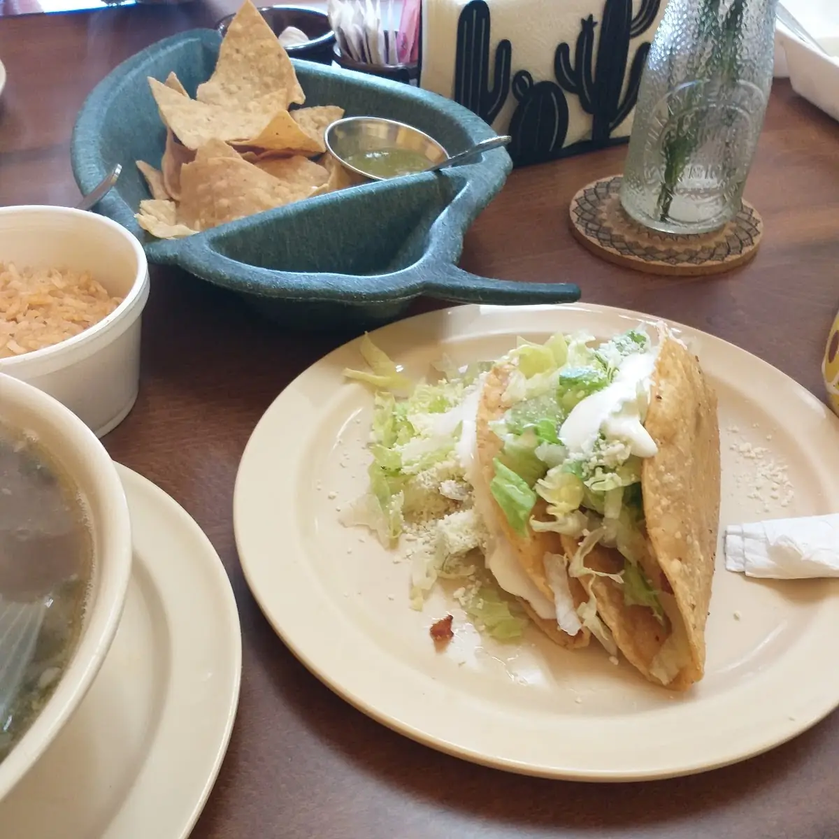 Tacos Dorados de Carne